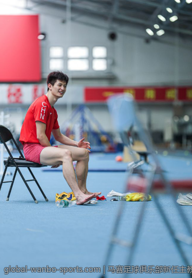 马赛足球俱乐部新任主教练启航带队实现新突破